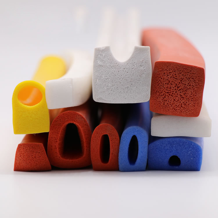 設(shè)備密封條有異味、不耐高溫消毒？嶸牌食品級(jí)/醫(yī)療級(jí)硅膠發(fā)泡條，無毒無味，耐高溫滅菌